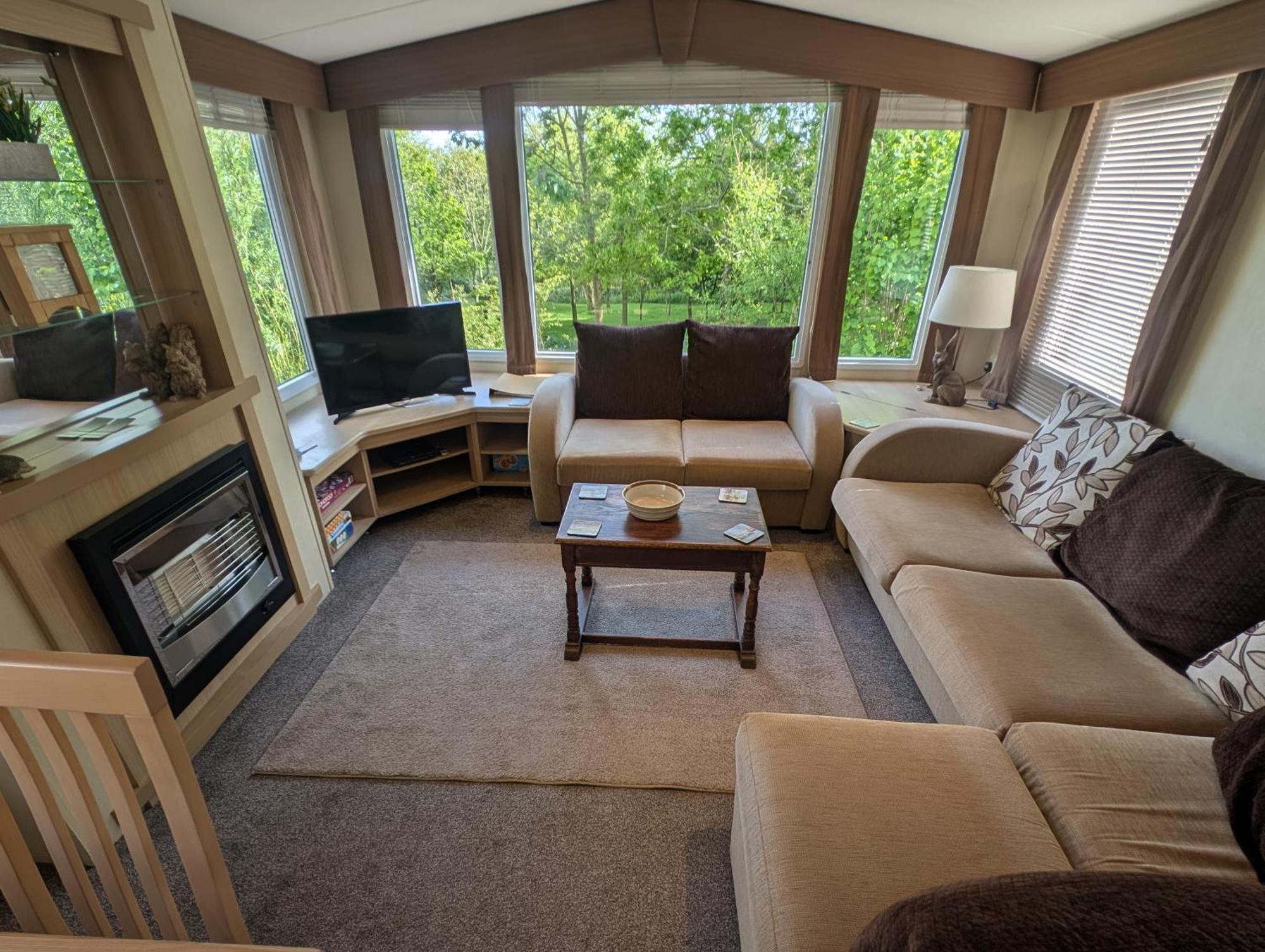 Red Squirrel Holiday Home In The Countryside, 10 Mins To Lligwy Beach Llandyfrydog Eksteriør bilde